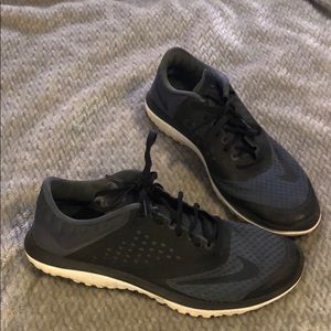 Nike Men/Women Light Run 2